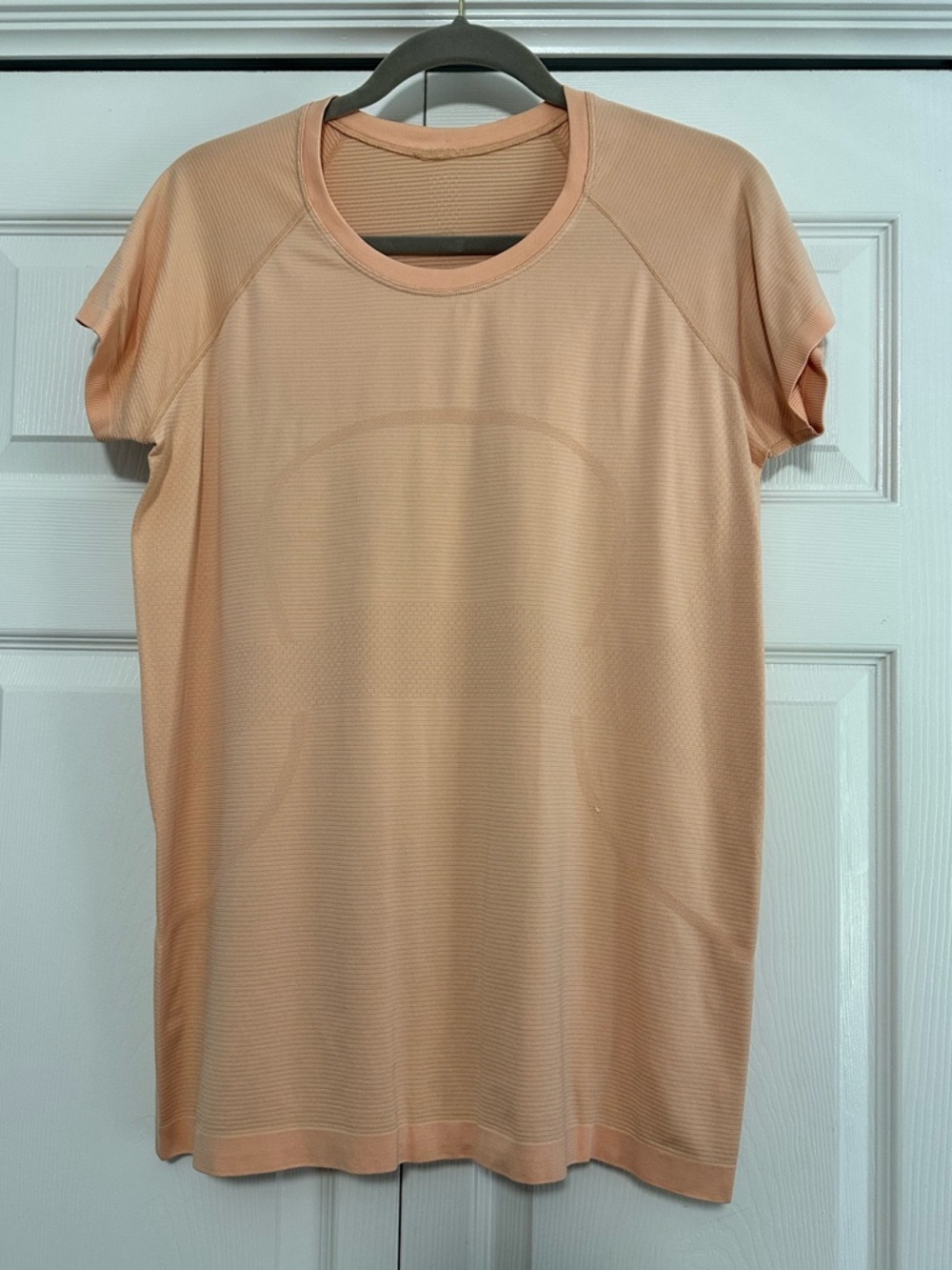Lululemon Swiftly Tech Short Sleeve 2.0 Shirt Hip Length‎ Soft Orange Sz 14 VGUC